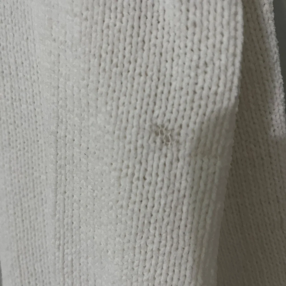 Sweater - Picture 4 of 4